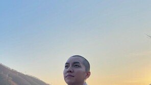 Lee Seung-gi, Cut Off Family Ties, Became a Monk → Revealed the Process of Shaving His Head ‘Very Satisfied’ [DA★]