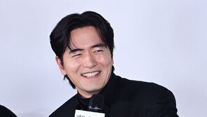 Lee Jin-wook, a smile that melts women‘s hearts