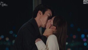 Yoo Yeon-seok♥Chae Soo-bin, face to face... ‘Aching kiss ending’ (The phone you‘re calling right now) [TV Comprehensive]