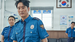 Shin Hyun-joon “20 years with the director... ‘Bicheonmu’→‘Ghost Police’ together”