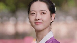 Go Ara Rumors Are Flooding, The Nation Is in an Uproar, The Main Character of a Scandal (Chunhwa Love Story)