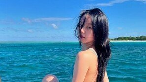 ‘Diet Success’ Hye-ri, Shows Off Body in Bikini [DA★]