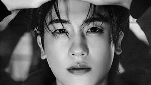 Park Hyung-sik “I feel fun and alive when I whip myself” [Photoshoot]