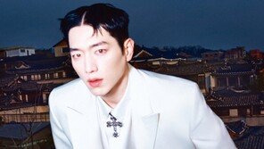 Seo Kang-joon, jawline like a veil… the epitome of a cold-looking man [Photoshoot]