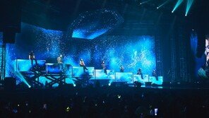 GOT7, ‘4 hours each, 3 days’ Fully charged concert complete “7 people=family, let‘s stay together for a long time”