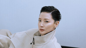 Lee Young-ae, 54 years old, unbelievable visuals + presence [Photoshoot]