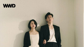 Yoon Seung-ah♥Kim Moo-yeol Couple Pictorial, Still ‘Innocent’ Even in 10 Years of Marriage [Pictorial]