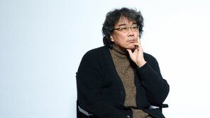 ‘Mickey 17’ Dictator=Trump?… Bong Joon-ho “Not a Specific Politician Motif”[Interview②]