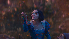 “Modern Reinterpretation”… Disney‘s ‘Snow White’ Confirmed for Release on March 19