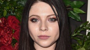 ‘Gossip Girl’s‘ Destruction Girl Michelle Trachtenberg Dies, Aged 39 [DA:Hollywood]