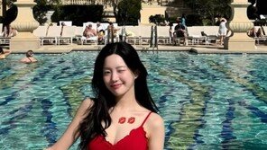 Lee Yu-bi, intense swimsuit + dizzying kiss mark… Mother-in-law will be surprised in advance [DA★]