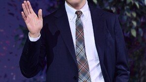 ‘Revelation’ Ryu Jun-yeol shows off his madness acting skills