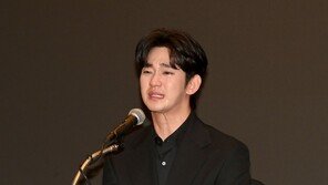 Kim Soo Hyun’s side: “Already sued malicious commenters, taking strong action against cyber wreckers” (Full text)[Official position]