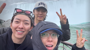CNBLUE, in front of Niagara… healing ahead of North American tour