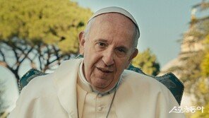 Pope Francis passes away… Stars mourn
