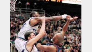 [NBA]말론-스탁턴 '흑백의 조화'…팀승리 절반 합작