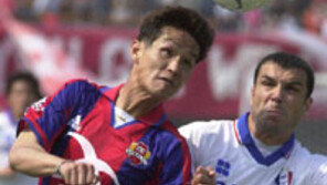 [프로축구]최용수 전북전서 결승골 합작…도움 공동선두