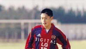 [프로축구]이영표 최철우 ＂경기장선 친한 척 마＂