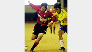 [프로축구]이을용 천금같은 골든골…부천 챔프전 진출