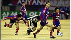 [프로축구/챔프2차전]안양, 새천년 첫 챔프…부천에 2연승