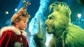 [국외 박스오피스]새롭게 등장한 <그린치> 1위 올라