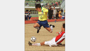 [축구/FA컵 포토]‘난 바쁘단 말이야’