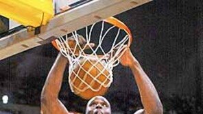 [스타포커스]학사모 쓰는 샤킬 오닐