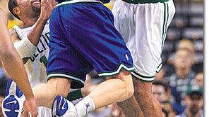 [NBA 포토]＂비켜＂