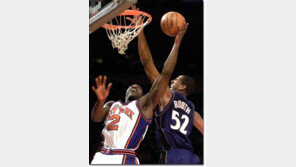 [NBA포토]＂이봐 친구, 그쪽이 아니야＂