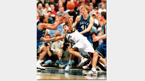 [NBA포토]＂뺏는 거에요＂