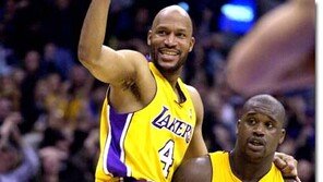 [NBA포토]＂우리가 이긴거야?＂