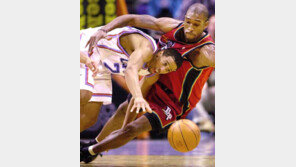 [NBA포토]＂의욕이 너무 앞섰나?＂