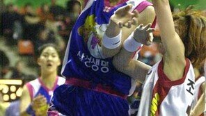 [여자농구포토]＂아줌마 나가신다＂