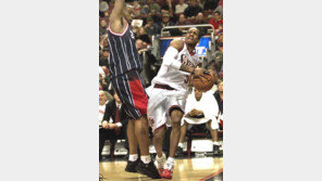 [NBA포토]'아슬아슬'