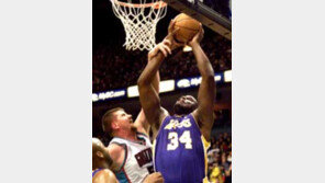 [NBA]밴쿠버 “공룡 오닐 벽은 너무 높아”