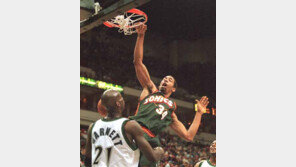 [NBA포토]＂나 멋져?＂