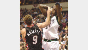 [NBA포토]＂안돼! 나 득점해야돼…＂