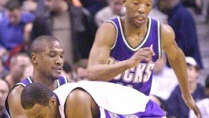 [NBA포토]＂먼저 잡는 사람이 임자＂