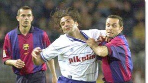 [축구 포토]'그라운드의 멱살잡이'