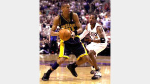 [NBA 플레이오프 1회전]인디애나 먼저 웃음