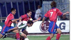 [축구 포토]＂모름지기 수비란…＂