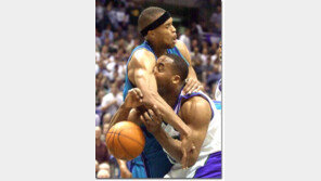 [NBA포토]‘숨막혀’