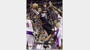 [NBA 포토]＂키 크다고 농구 잘하나?＂