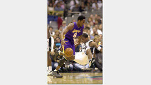 [NBA 포토]＂날 막으면 그렇게 되는거야＂