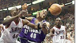 [NBA]아이버슨 ＂부상 걱정 마＂…최악 컨디션에도 34득점