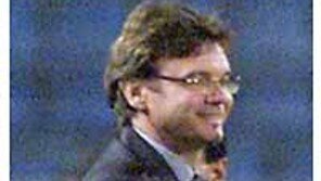 [축구/컨페더컵]성적따라 감독명암…트루시에 함박웃음