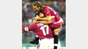 [해외축구포토]‘이뻐죽겠어’