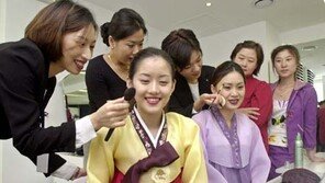 [패션 포토뉴스]한복에 어울리는 화장법 강좌