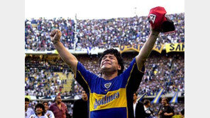 [해외축구]축구인생 23년… ‘그라운드 신동’ 역사속으로