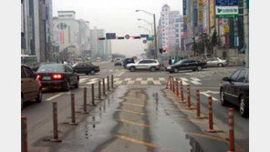 [가자!교통선진국]잘못 설치된 교통섬이 ‘악의 축’